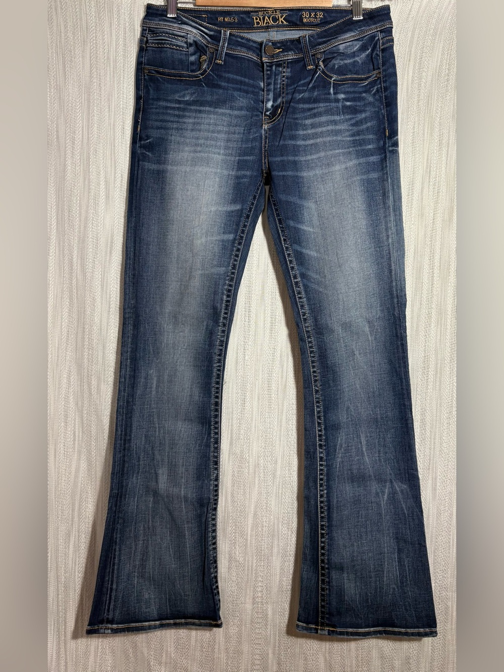 Buckle Medium Dark Blue Flare Jeans Fit no.53 30x32